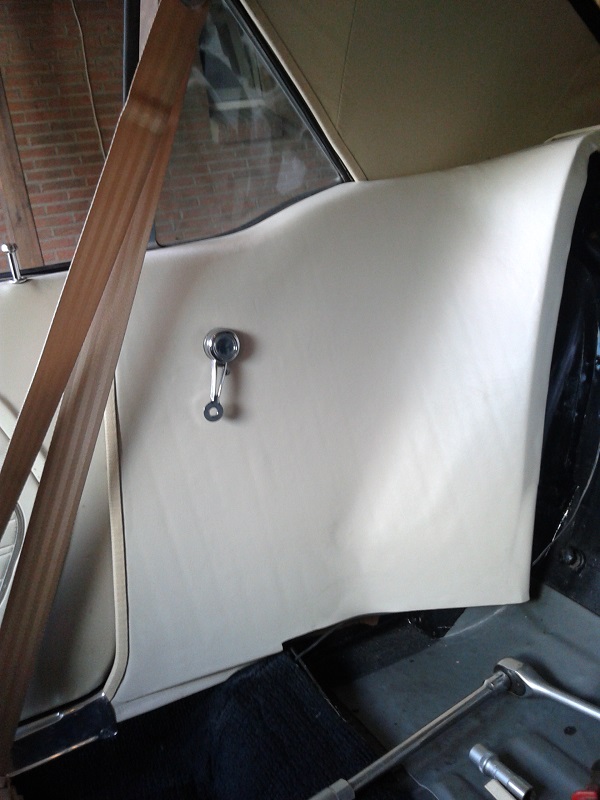 Quarterpanels mit Kunstleder bezogen