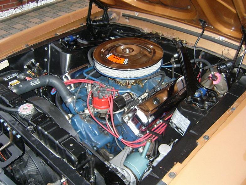 Motorraum.3.JPG