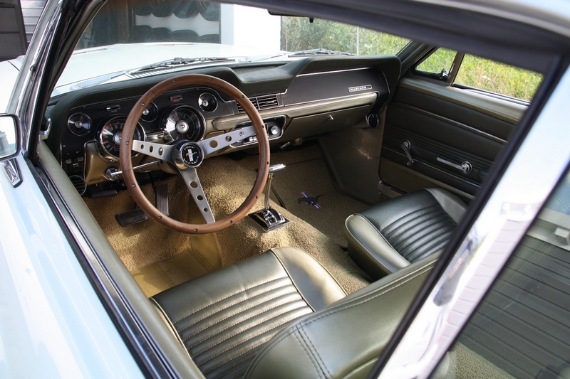 ... Ivy Gold innen! Paßt doch saucool, oder!? Und ist ORIGINAL!