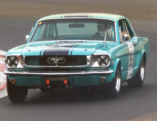 Ford_Mustang_klein.jpg