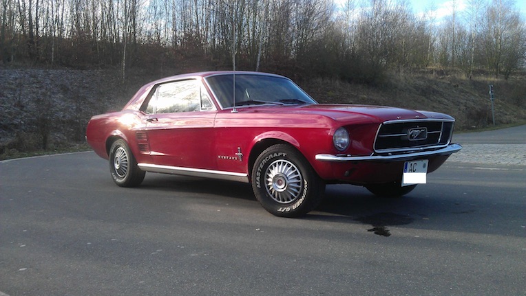 mustang1.jpg