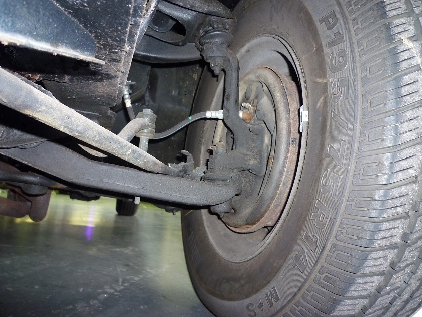 1) Gummi Am Spurstangenkopf