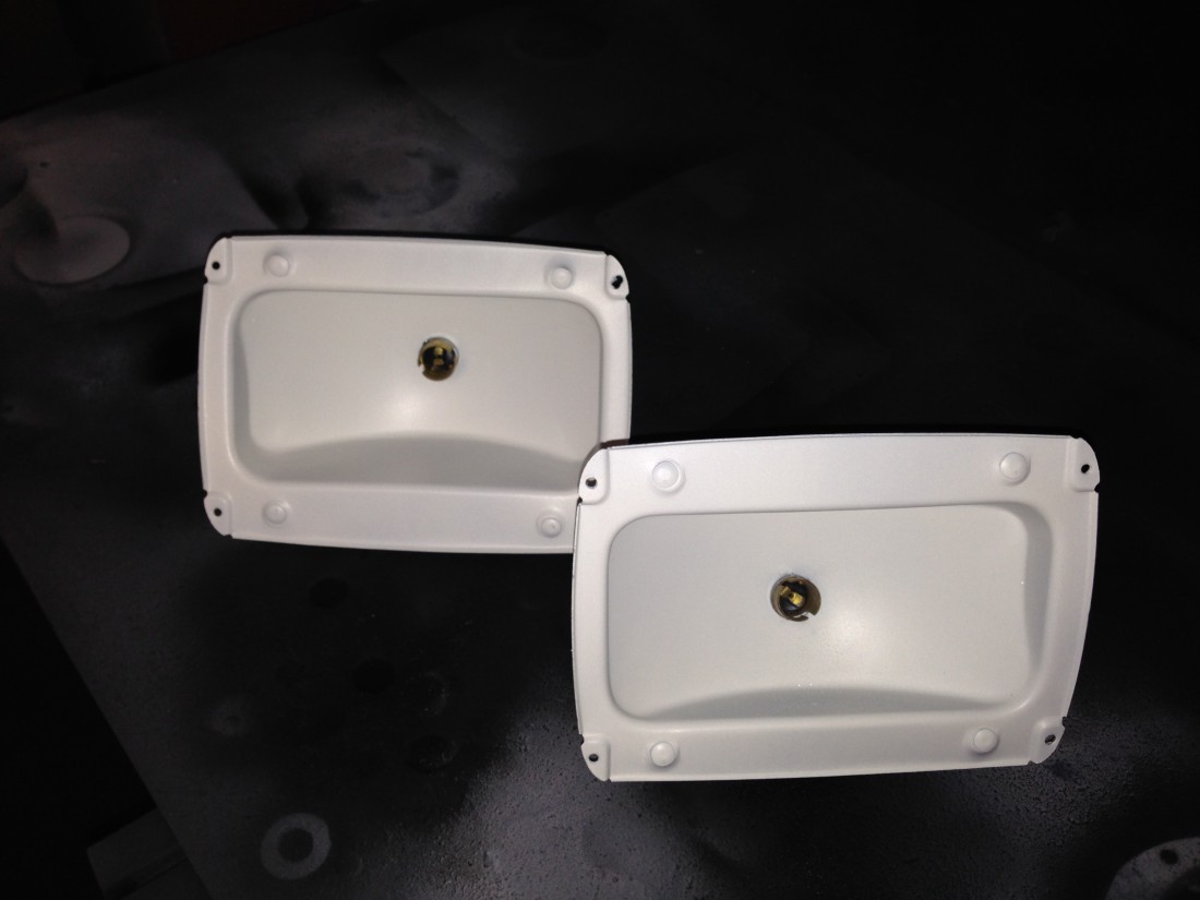 Rückleuchten_Gehäuse_Weiss.JPG