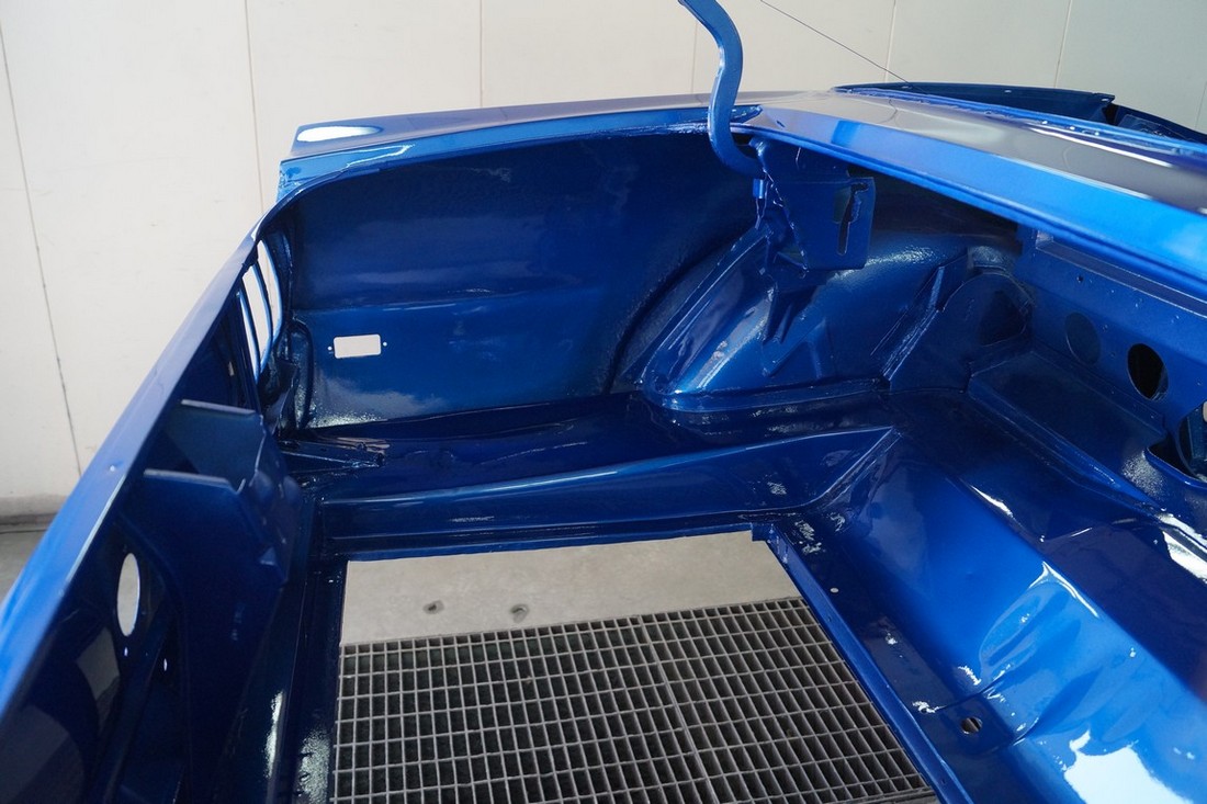 2016-03-22 16-37  Convertible in Lackierkabine 7.jpg