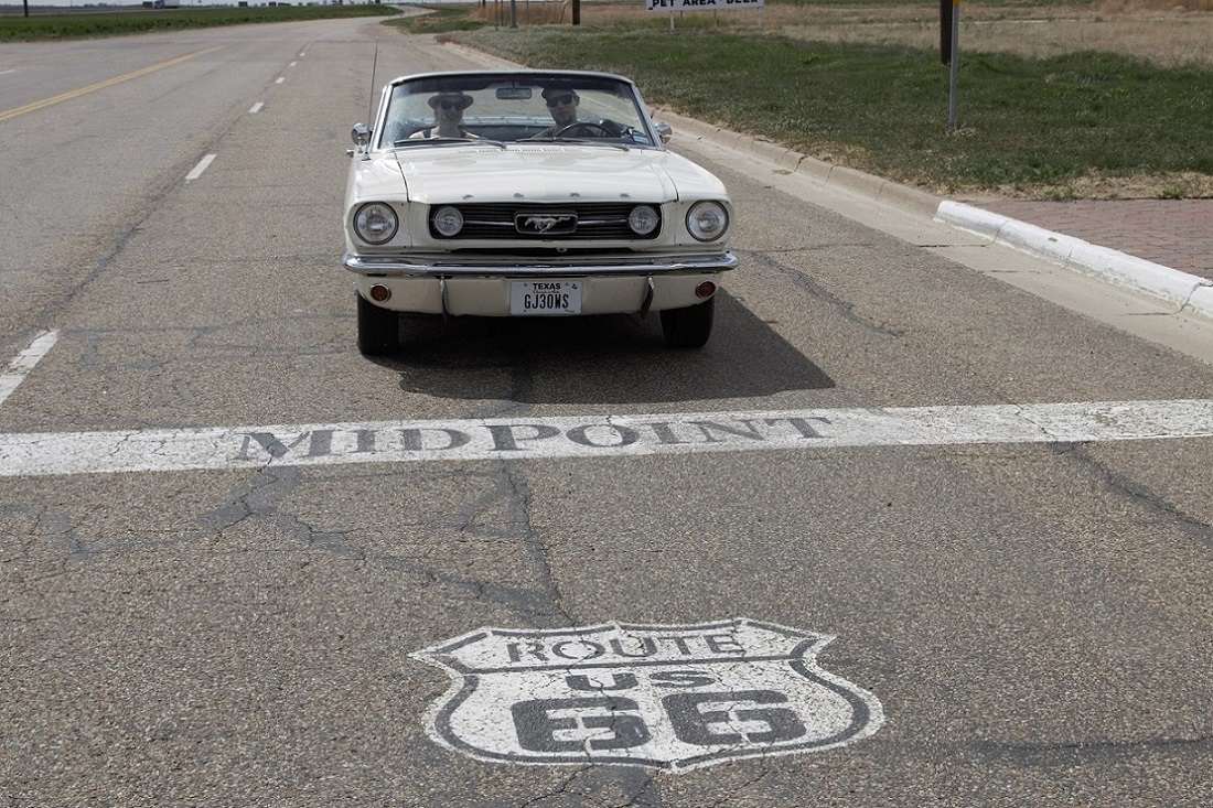 Midpoint of Route 66 in Adrian TX
