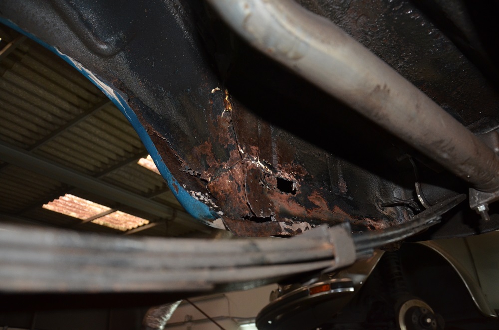 Kotflügel mit Rostfrass...