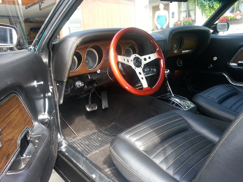 Mach 1 Mustang innen.jpg