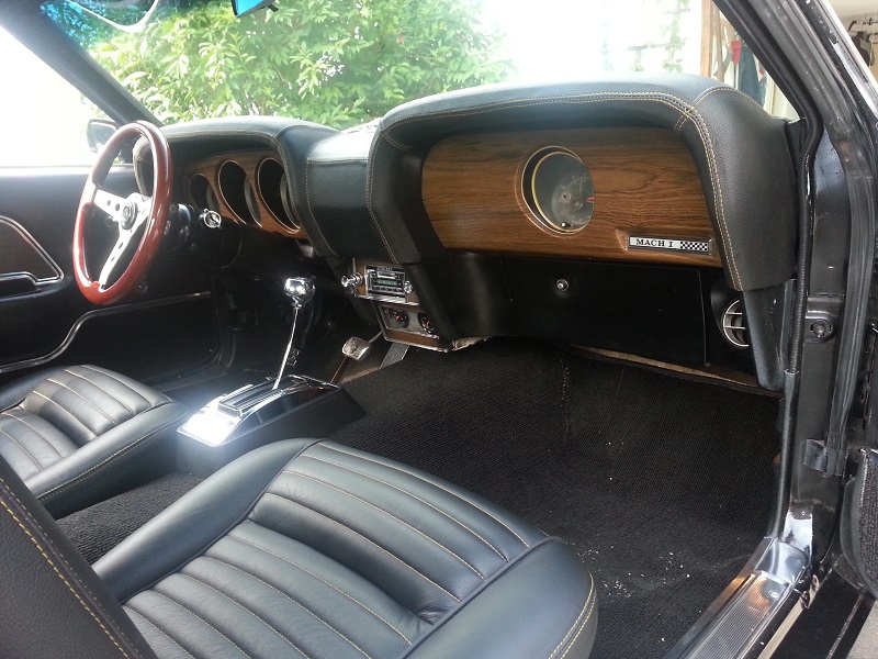 Mach 1 Mustang innen 2.jpg