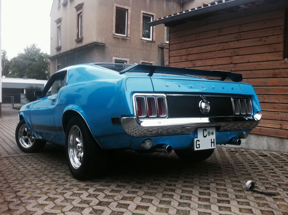 Mustang Kennzeichen hinten.JPG