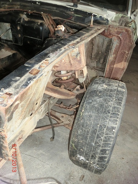 Kotflügel auf Fahrerseite demontiert