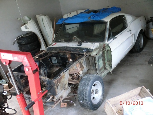 Karosserie ohne Motor und Kotflügel