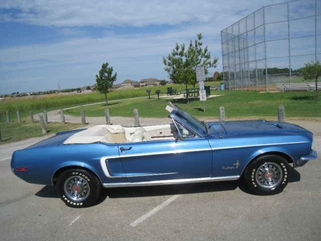 1968-ford-convertible-mustang-302-j-code-with-gt-look-1.jpg