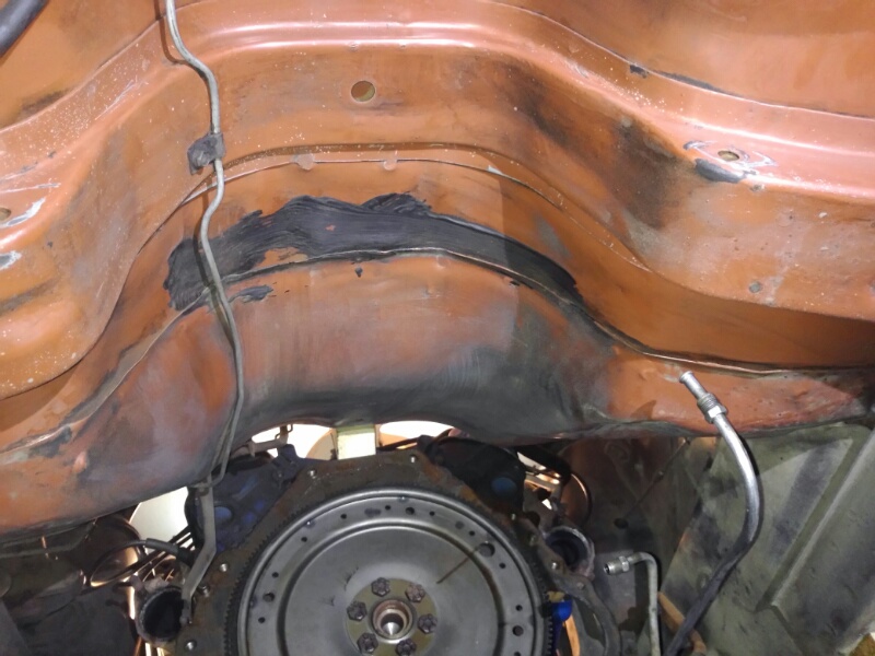 Getriebetunnel vorne