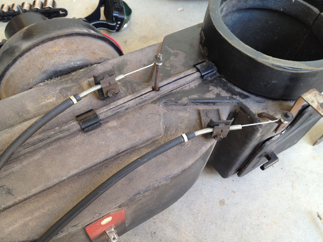 Stecker am unteren Bildrand