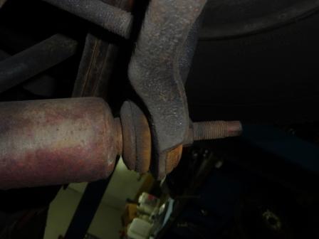 Gummilager stoßdämfer hinten.jpg