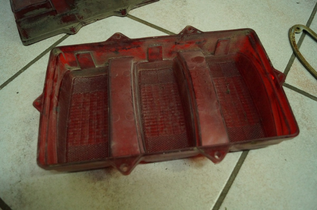 2018-02-02 23-23 Mustang 1969 Rücklichtgläser 4.jpg