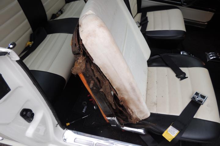 K640_Mustang Sitze 011.JPG