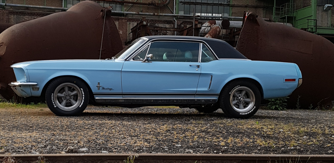 Mustang mit Firestone