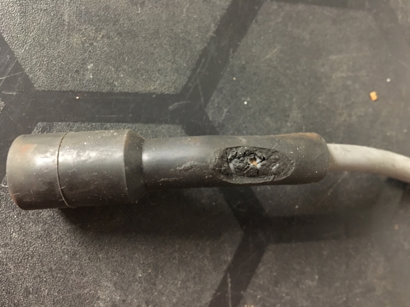 0014-Zuendkerzenstecker.JPG