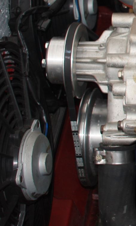 Keilriemen - kurze Riemenscheibe.JPG