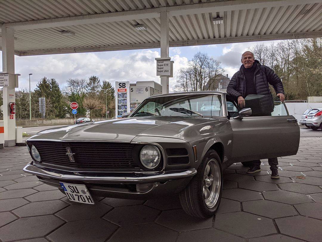 Mein erster Tag mit meinem Pony an der Tanke ....