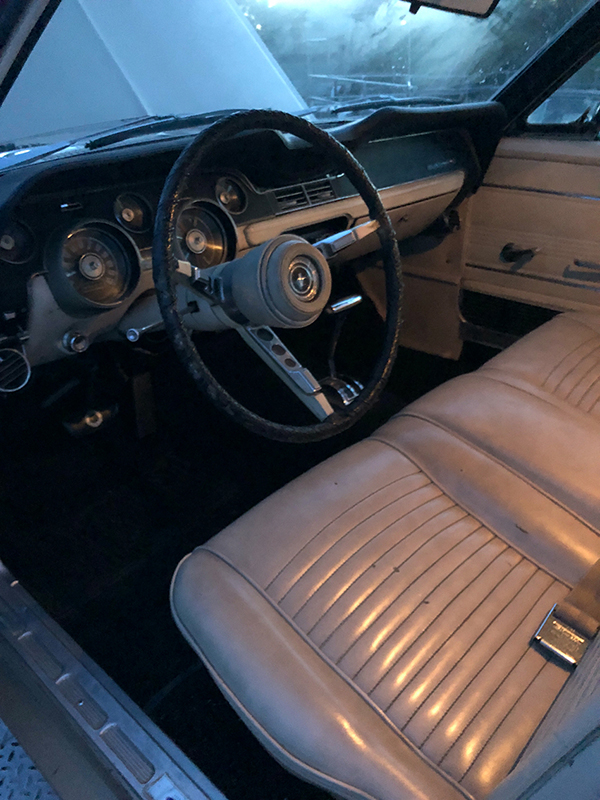 Sitzbank durchgängig