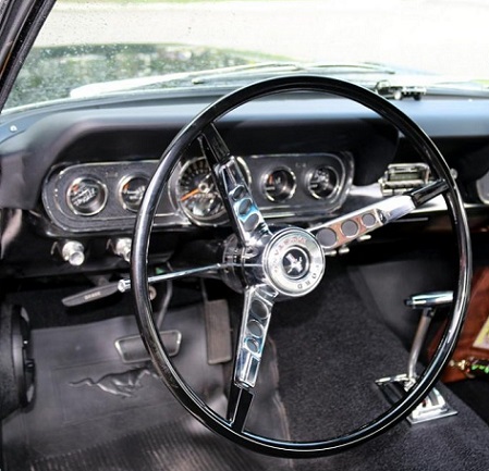 Lenkrad 3-Speichen 1966.jpg