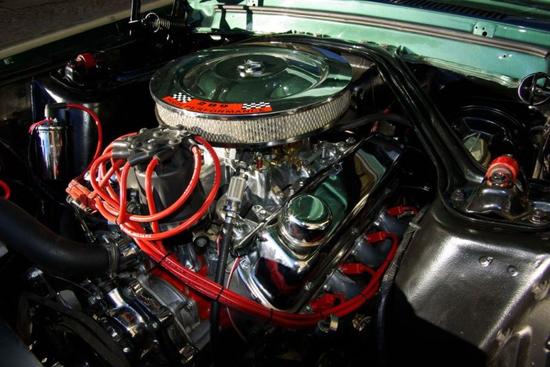 Motorraum.jpg