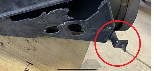 Halterung Spritzwand.jpg