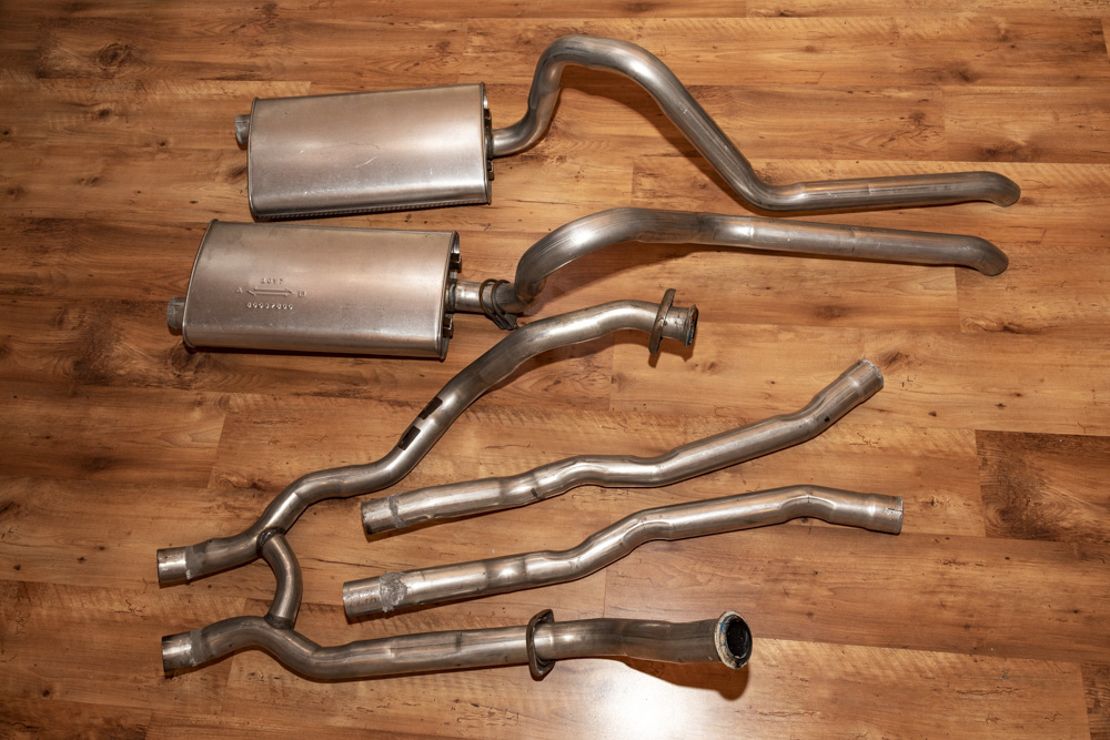 Auspuffanlage-Ford351W-01.jpg