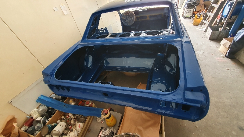 Basislack und Klarlack