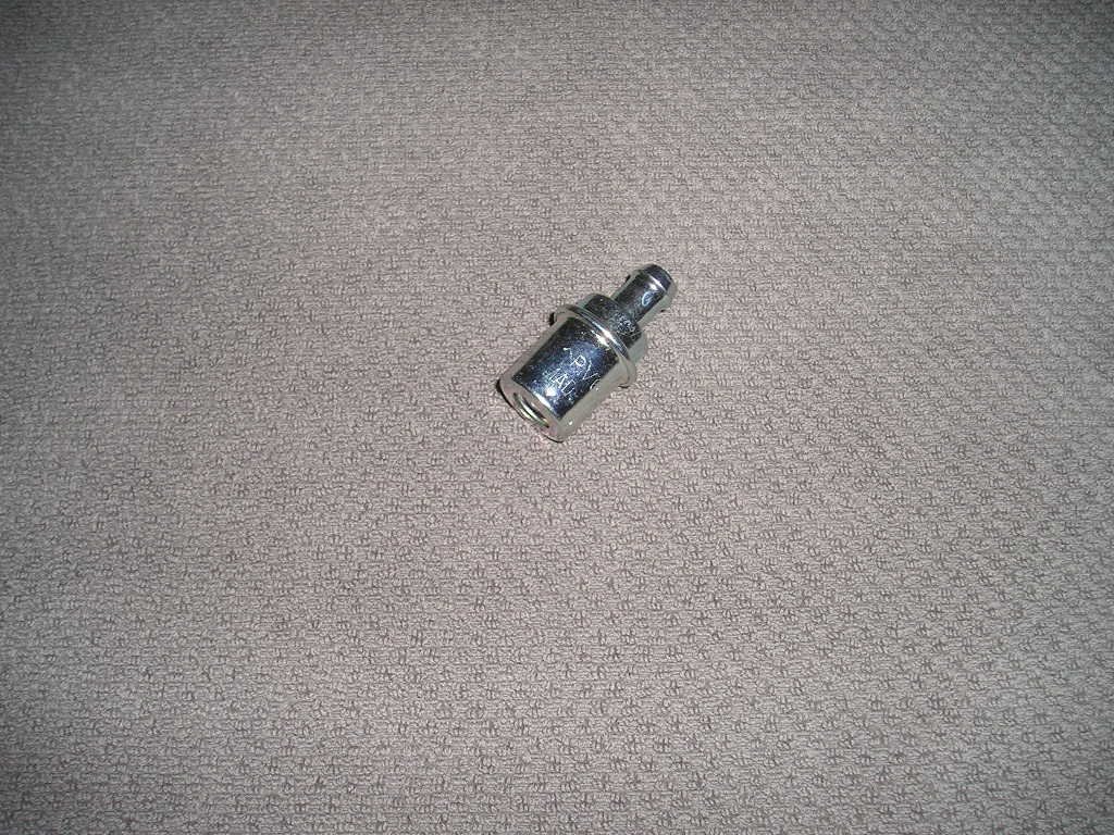 Ford_65_73_PCV_Ventil_6Zylinder_5.JPG