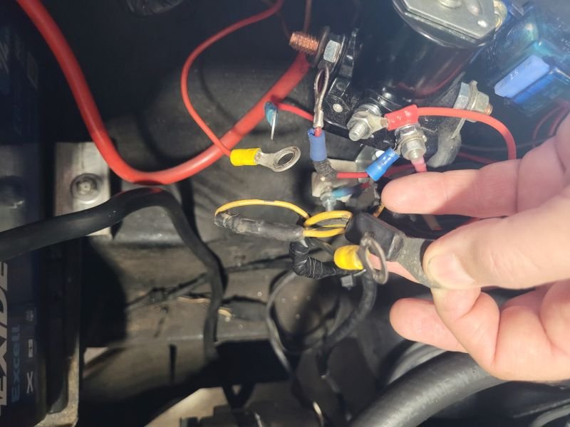 Plus schwarz-gelb.jpg