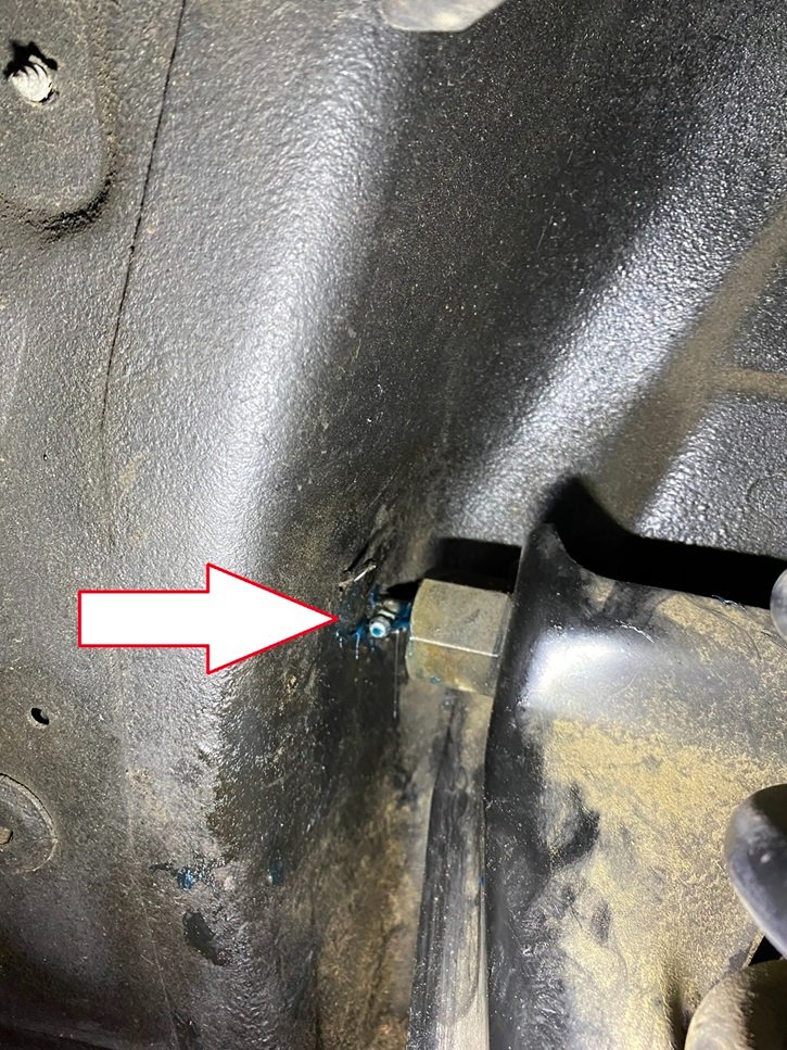 nippel am querlenker.jpg