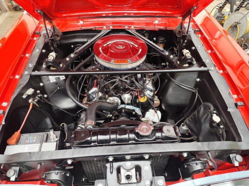 Motorraum (Mittel).jpeg