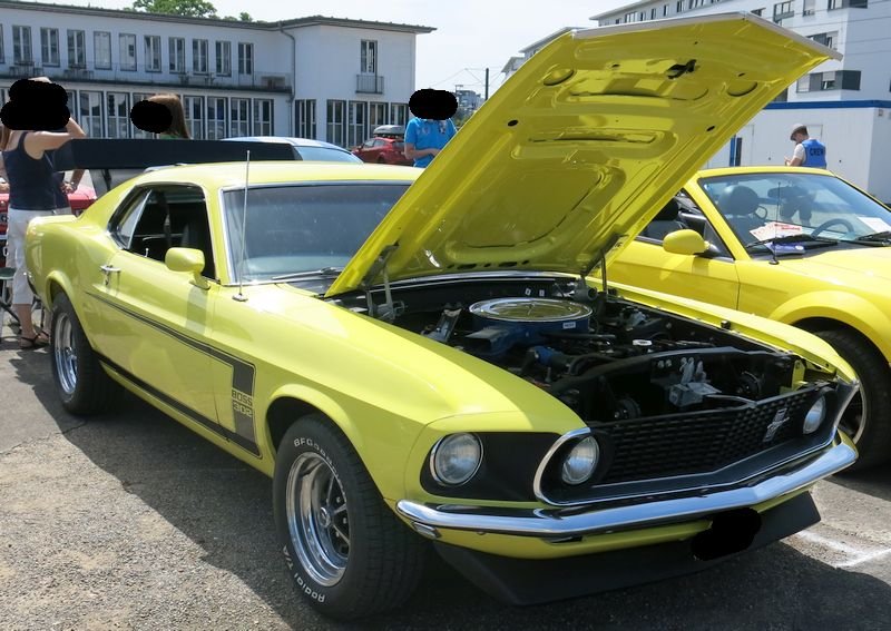 Boss302_yellowLux.jpg