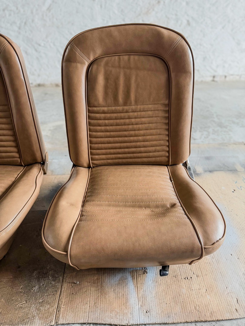 Mustang Seats-16.jpg