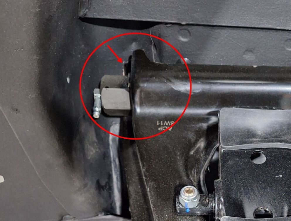 Querlenker_Ausschnitt Anschlag shock tower_2.jpg