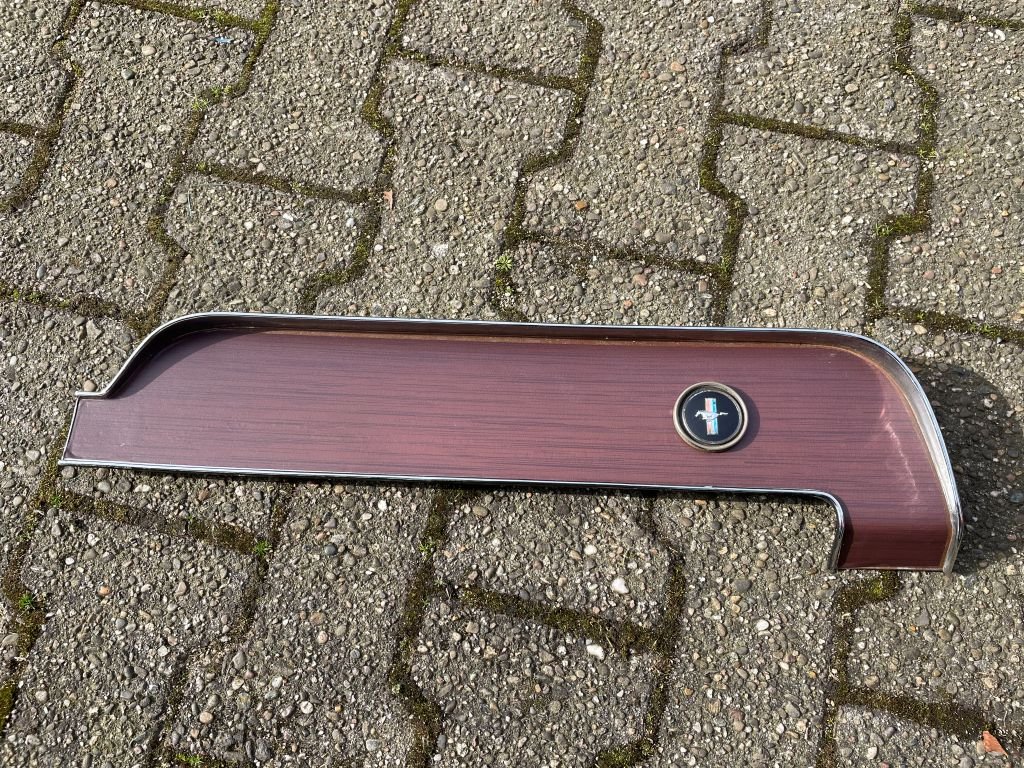 Abdeckung über Handschufach-01.jpg