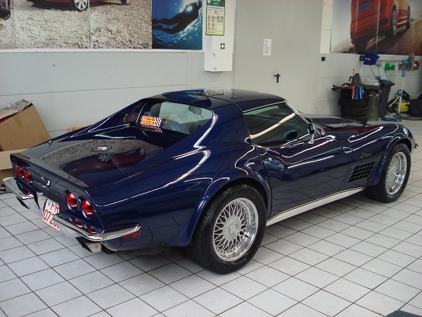 Nur mal so ein Beispiel 71 BB Corvette nach der Resto. Arbeitzzeit ca 400Std