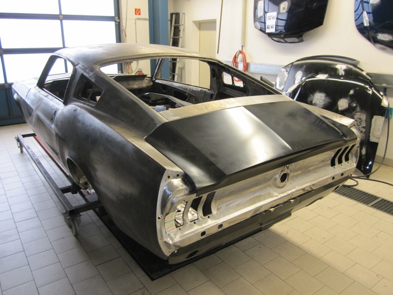 Wer denkt, sieht doch gut aus der täuscht sich... Der ist so krumm zusammengeschweißt das nicht mal die Hinterachse rein gepasst hat. Wieviel Überheblichkeit ist nötig um behaupten zu können das sei alles nicht so schlimm?!