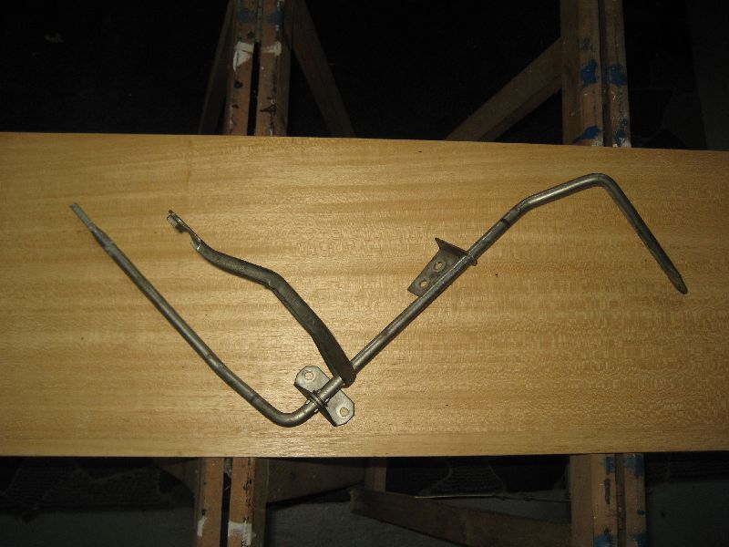 Gasgestänge 6 Zyl.JPG